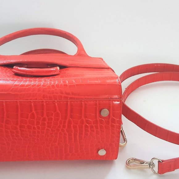 Sam Edelman Chiara Red Mini Handbag Alligator Croc Texture - Picture 3 of 11